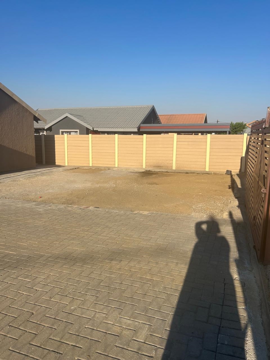 2 Bedroom Property for Sale in Boitekong North West